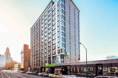 Photo 2 - Holiday Inn Brooklyn Downtown by IHG
