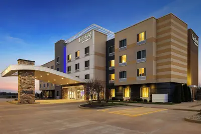 Photo 2 - Fairfield Inn & Suites St. Louis Pontoon Beach/Granite City