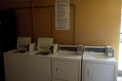 Photo 2 - Econo Lodge Mansfield
