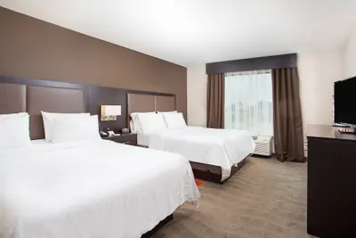Photo 5 - Holiday Inn Express & Suites Glasgow by IHG