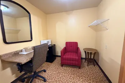 Photo 5 - Regal Inn Coffeyville KS US 169