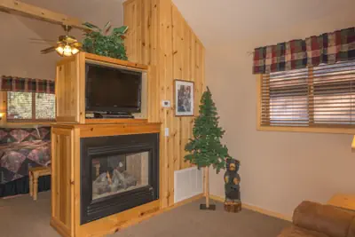 Photo 3 - Shadow Mountain Lodge and Cabins