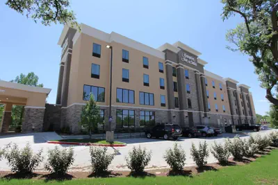 Photo 2 - Hampton Inn & Suites Dallas Market Center