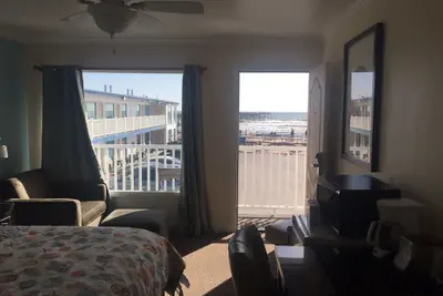 Photo 5 - Dolphin Cove Motel