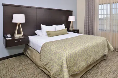 Photo 5 - Staybridge Suites Rochester - Commerce Dr NW by IHG
