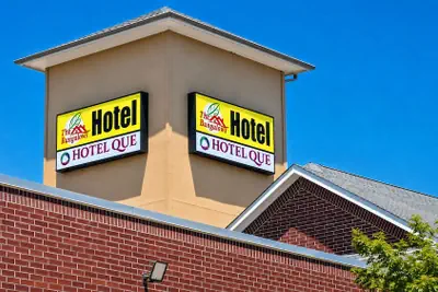 Photo 2 - Texas Bungalows Hotel & Hotel Que at Lakeline Austin Cedar Park