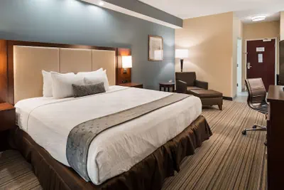 Photo 2 - Best Western Plus Boardman Inn & Suites
