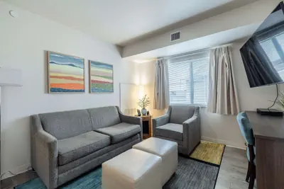 Photo 5 - WaterWalk Extended Stay by Wyndham Wichita