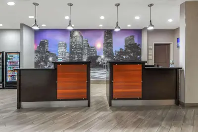 Photo 3 - La Quinta Inn & Suites by Wyndham Houston Humble Atascocita