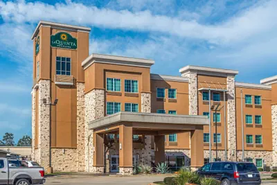 Photo 2 - La Quinta Inn & Suites by Wyndham Houston Humble Atascocita