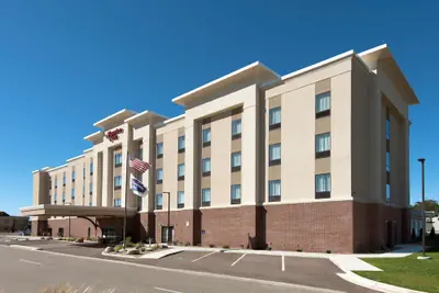 Photo 2 - Hampton Inn Kalamazoo