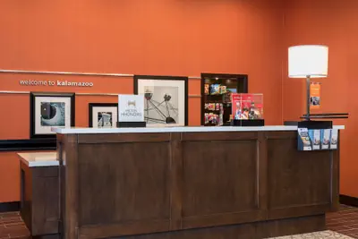 Photo 5 - Hampton Inn Kalamazoo