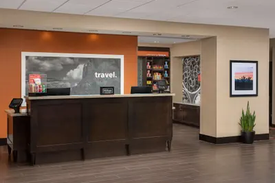 Photo 5 - Hampton Inn & Suites Phoenix Tempe
