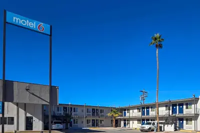 Photo 2 - Motel 6 Blythe, CA - South