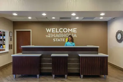 Photo 4 - Hampton Inn & Suites Columbus