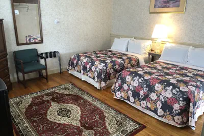 Photo 5 - School House Inn