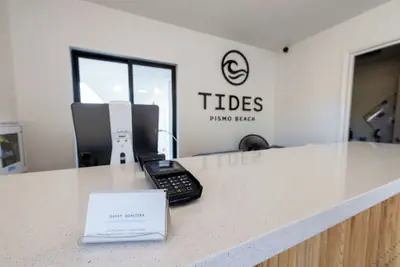 Photo 4 - The Tides Oceanview Inn and Cottages