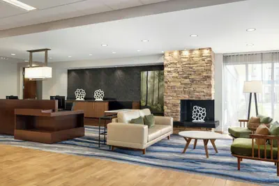 Photo 2 - Fairfield Inn & Suites Bristol