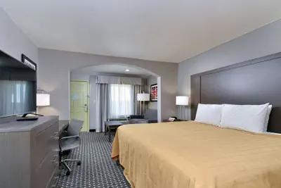 Photo 5 - Scottish Inns & Suites