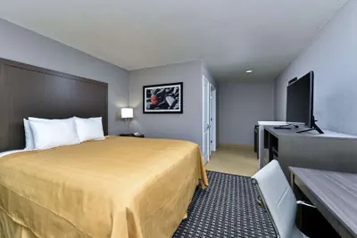 Photo 4 - Scottish Inns & Suites