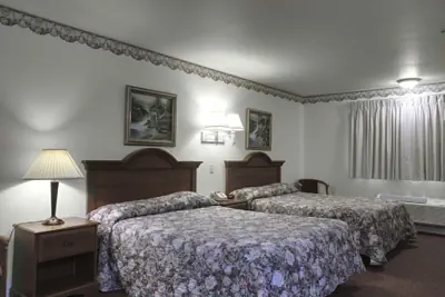 Photo 5 - Lighthouse Inn