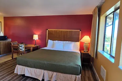 Photo 4 - Olympic View Inn
