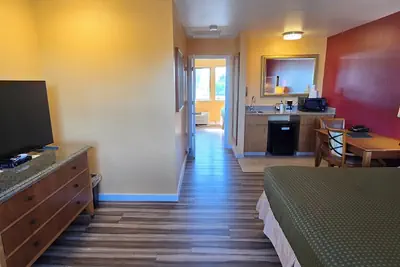 Photo 3 - Olympic View Inn