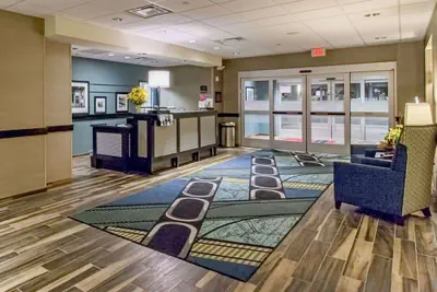 Photo 5 - Hampton Inn Hibbing
