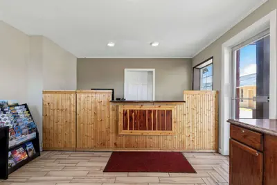 Photo 3 - Rodeway Inn Hermiston - Umatilla