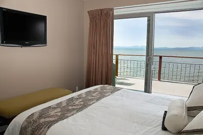 Photo 4 - Beachcomber Inn