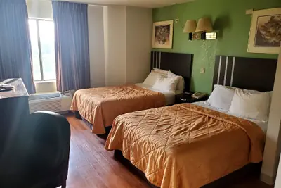 Photo 5 - Pleasant Stay Inn & Suites