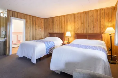 Photo 4 - Knob Hill Motor Lodge – Hillsville