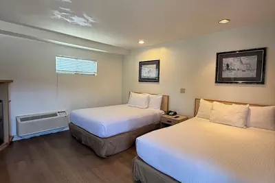 Photo 2 - Jolly Roger Hotel