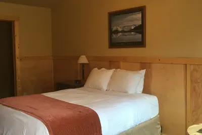Photo 4 - McKinley Creekside Cabins