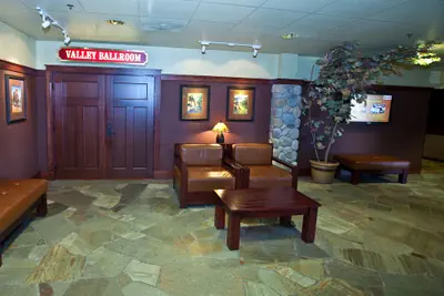 Photo 3 - Carson Valley Motor Lodge & Suites