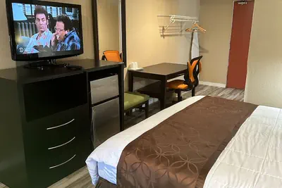 Photo 2 - A-1 Budget Motel