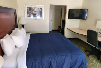 Photo 5 - Nittany Budget Motel