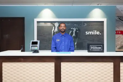 Photo 3 - Hampton Inn & Suites Deland