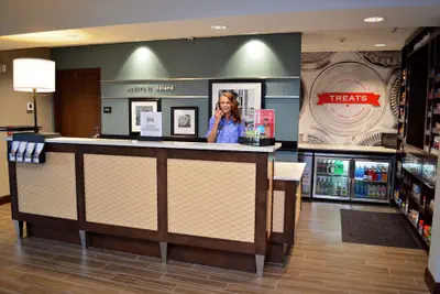 Photo 4 - Hampton Inn & Suites Deland