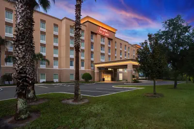 Photo 2 - Hampton Inn & Suites Deland