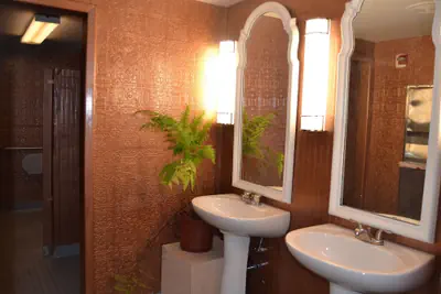 Photo 3 - Cascades Inn