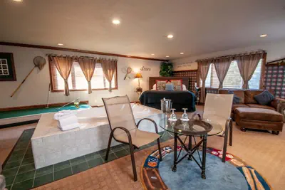 Photo 5 - The Anniversary Inn Logan