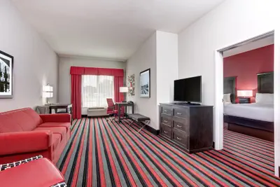 Photo 4 - Holiday Inn & Suites Lafayette North by IHG