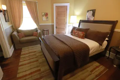 Photo 4 - Inn at 835 Boutique Hotel