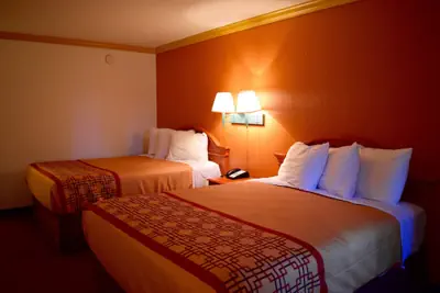 Photo 5 - Snelling Motel