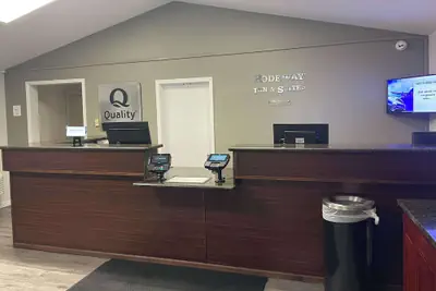 Photo 5 - Quality Inn Ontario