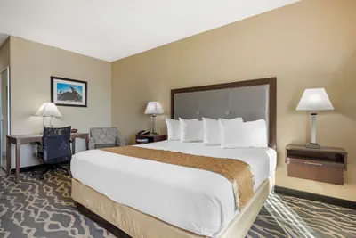 Photo 2 - Best Western Plus Fort Stockton Hotel
