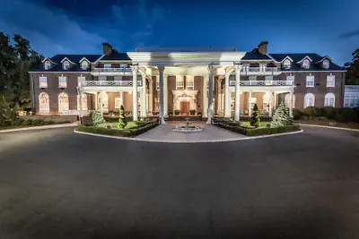 Photo 2 - Mimslyn Inn Historic Hotels Of America