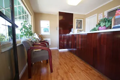 Photo 4 - Redwood Inn