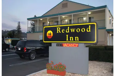 Photo 2 - Redwood Inn